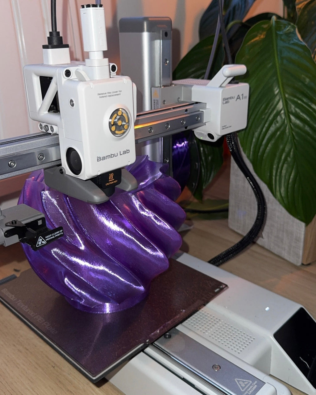 SHADE001 - Modern Spiral