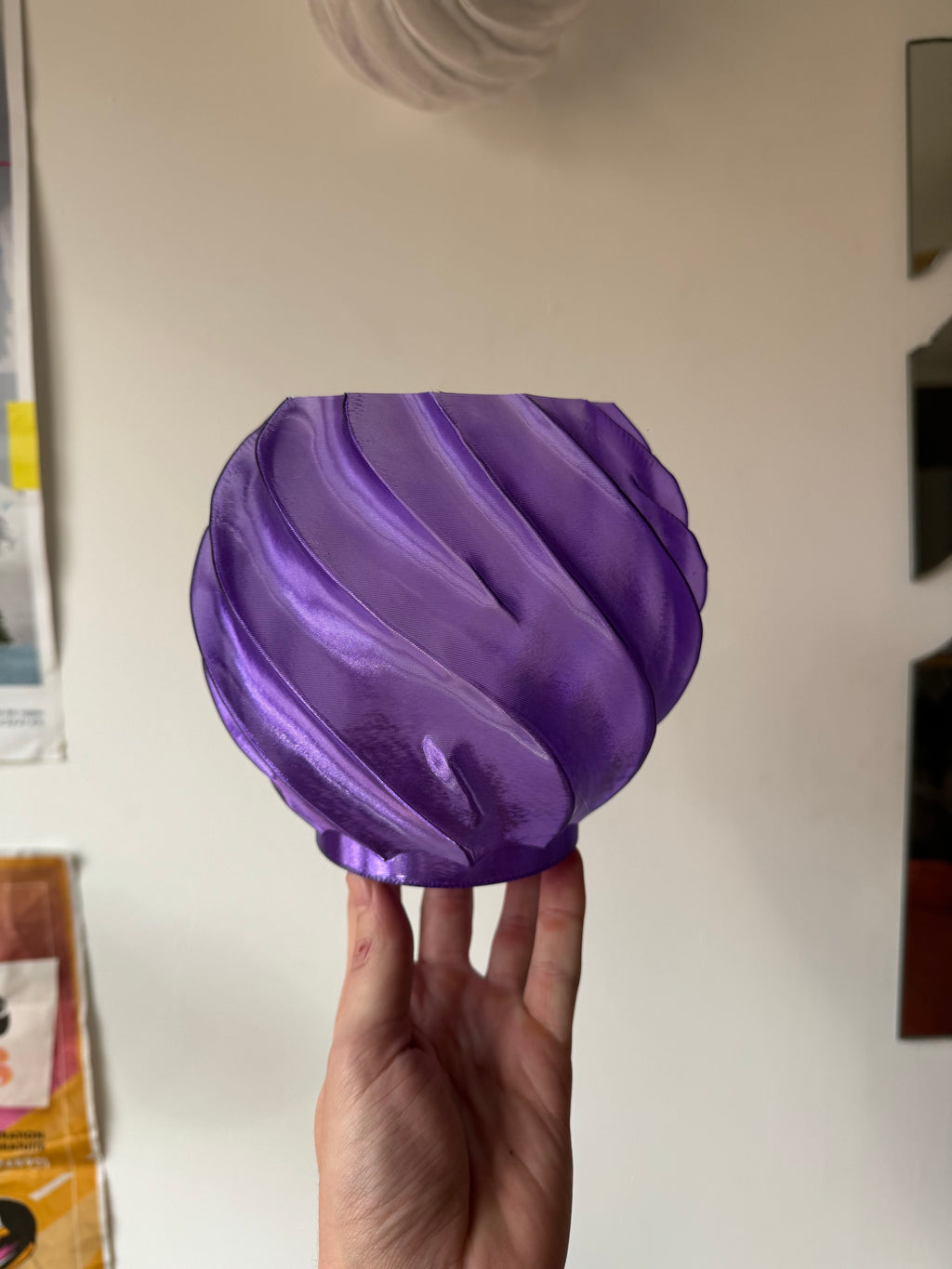 SHADE001 - Modern Spiral